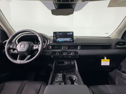 New 2025 Honda Pilot EX-L image 13