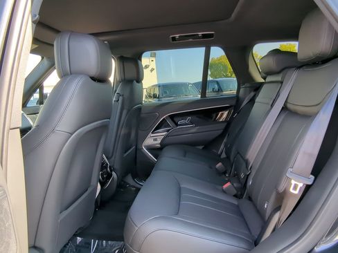 New 2025 Land Rover Range Rover SE image 23