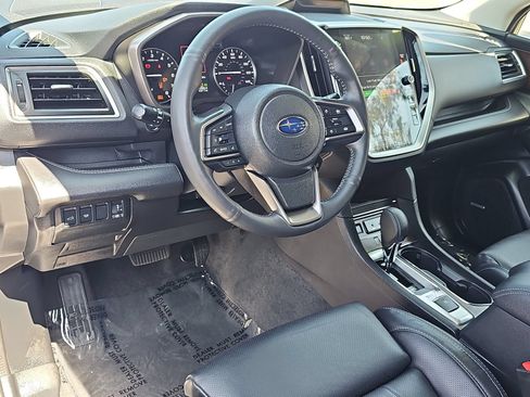 Used 2025 Subaru Ascent Touring AWD/4WD image 18