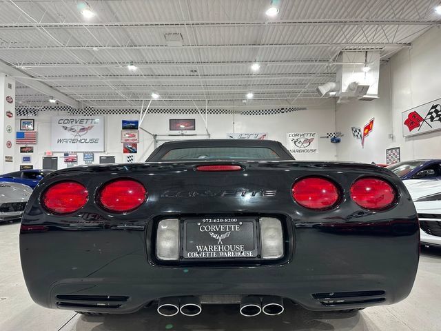 Used 2004 Chevrolet Corvette Convertible w/ Preferred Equipment Group RWD image 21