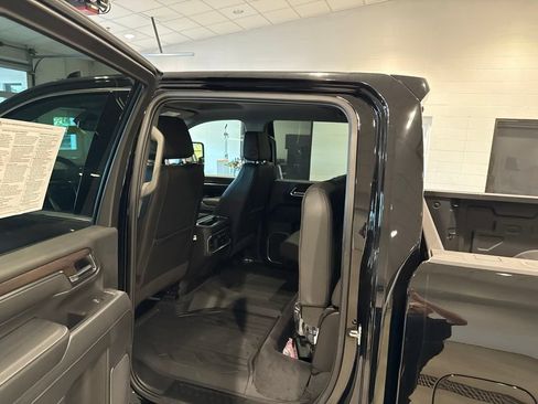 Used 2025 GMC Sierra 2500 SLT w/ SLT Premium Package AWD/4WD image 20