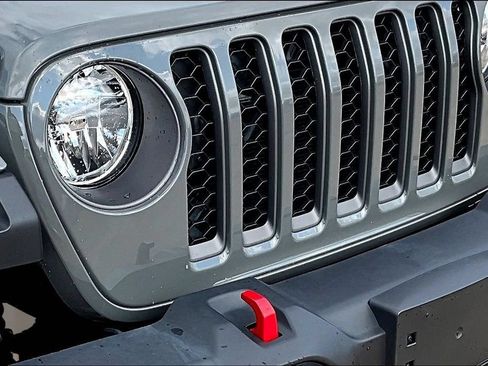 Used 2022 Jeep Gladiator Rubicon w/ Trailer Tow Package AWD/4WD image 30