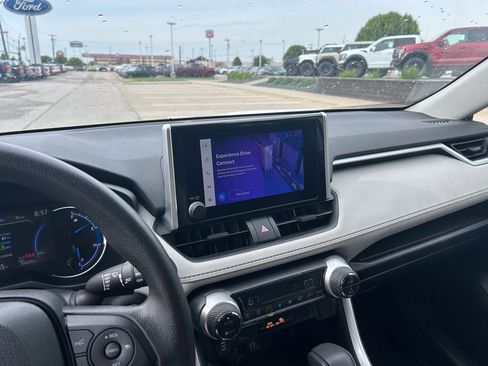 Used 2023 Toyota RAV4 XLE AWD/4WD image 20