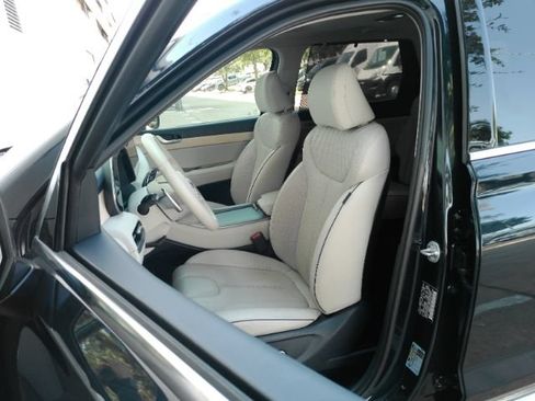 Used 2024 Hyundai Palisade Limited FWD image 14