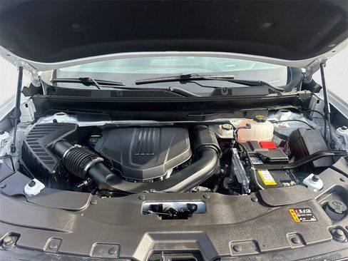 Used 2025 GMC Acadia Elevation image 14