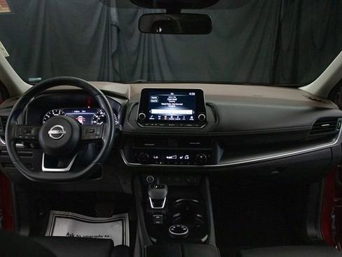 Used 2023 Nissan Rogue SV w/ SV Premium B Package image 22