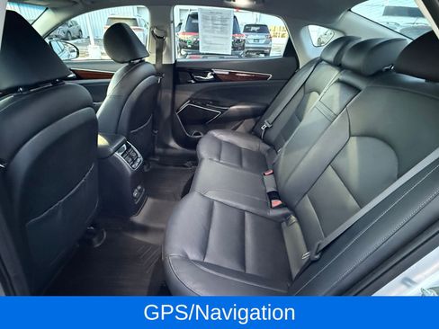 Used 2018 Kia Cadenza Technology image 13