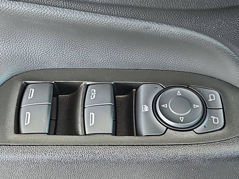 Used 2022 Chevrolet Equinox LT FWD image 33