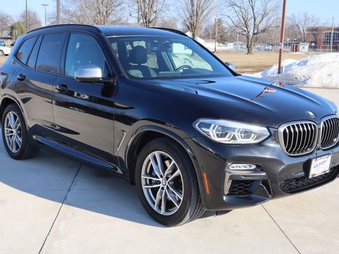 Used 2018 BMW X3 M40i image 3