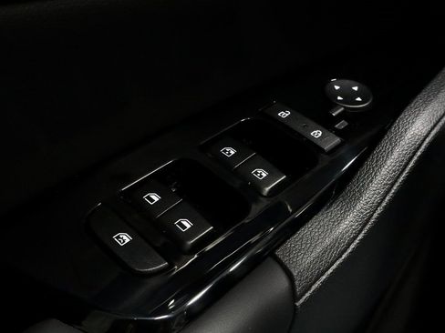 Used 2025 Kia Sportage EX w/ Premium Package image 28