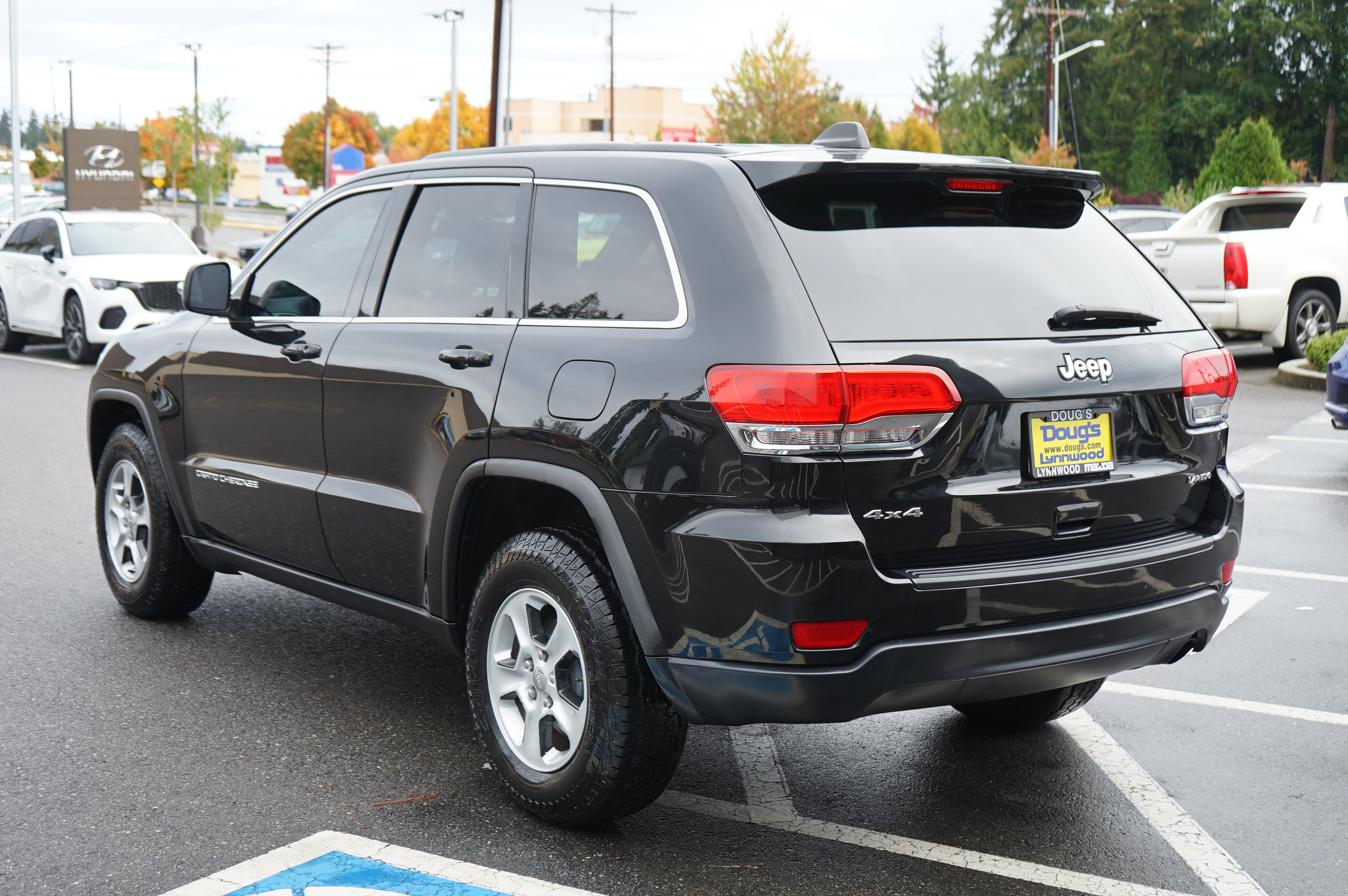 Used 2015 Jeep Grand Cherokee Laredo AWD/4WD image 6