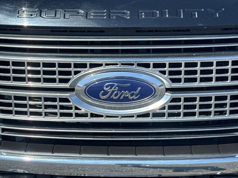 Used 2017 Ford F350 Platinum AWD/4WD image 45