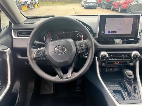 Used 2024 Toyota RAV4 XLE image 17