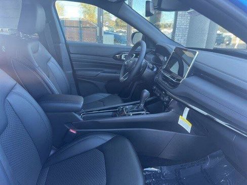 New 2026 Jeep Compass Latitude image 14