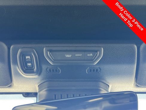 Used 2021 Jeep Wrangler Unlimited Sahara image 18