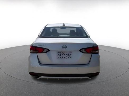 Used 2025 Nissan Versa SV FWD image 12