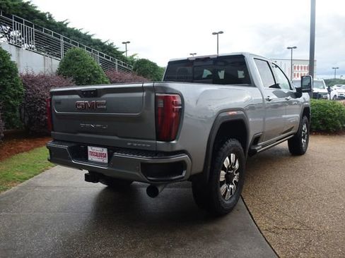 Used 2025 GMC Sierra 2500 Denali w/ Technology Package AWD/4WD image 10