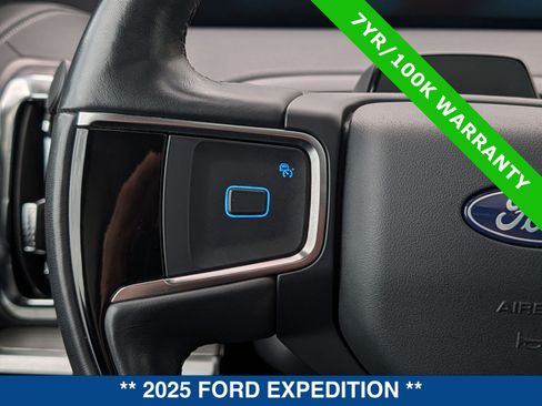 Certified 2025 Ford Expedition Platinum AWD/4WD image 30