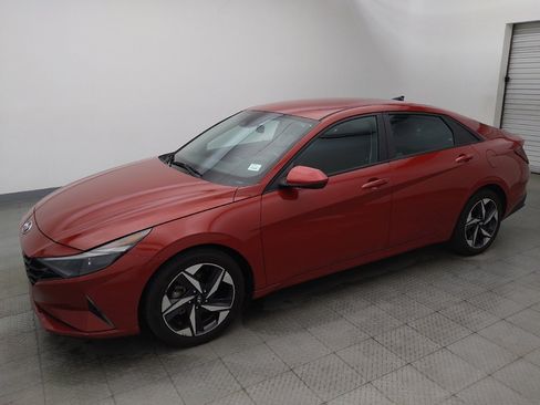 Used 2023 Hyundai Elantra SEL w/ Convenience Package FWD image 2