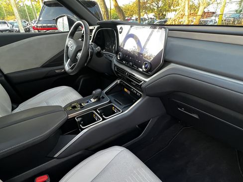 Used 2024 Lexus TX 350 FWD w/ Technology Package image 46