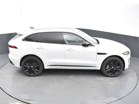 Certified 2025 Jaguar F-PACE R-Dynamic S image 29