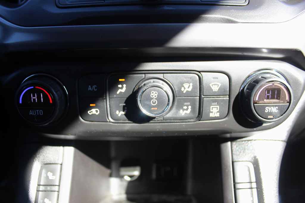 Used 2017 GMC Acadia SLE w/ Driver Alert Package I AWD/4WD image 23