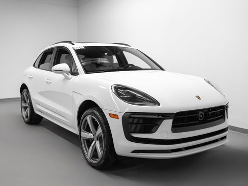 New 2026 Porsche Macan S image 10