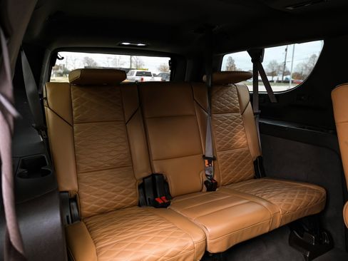 Used 2021 Cadillac Escalade ESV Sport w/ Driver Assist Tech Package image 38