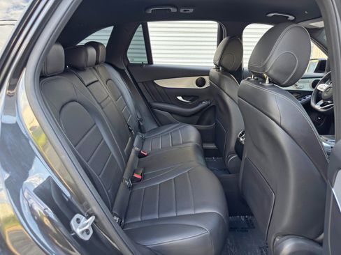 Used 2022 Mercedes-Benz GLC 300 image 39