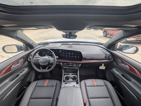 New 2026 Chevrolet Traverse RS w/ LPO, Floor Liner Package image 18