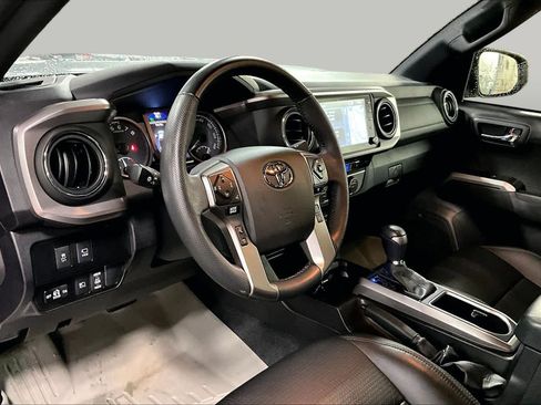 Used 2023 Toyota Tacoma Limited AWD/4WD image 17