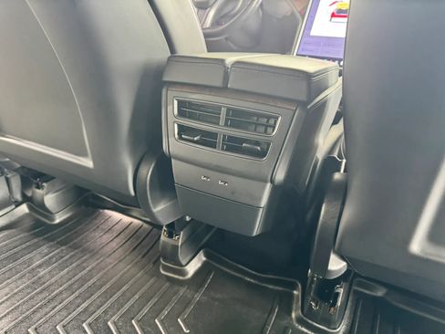 Used 2020 Tesla Model X image 17