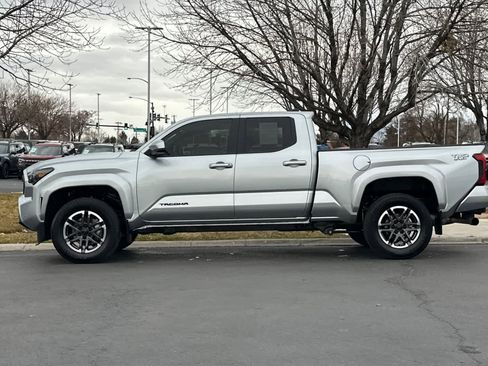 Used 2024 Toyota Tacoma TRD Sport image 5
