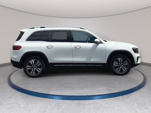New 2026 Mercedes-Benz GLB 250 image 4