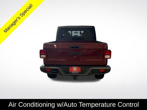 Used 2021 Jeep Gladiator Willys image 19