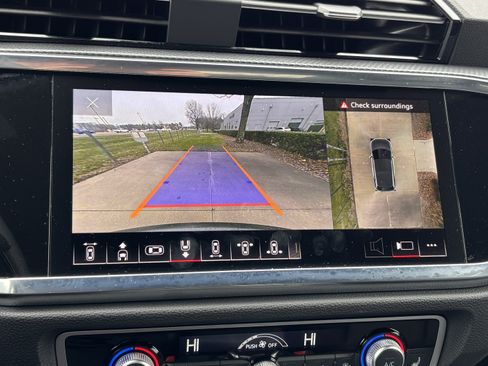 Used 2025 Audi Q3 2.0T Premium Plus w/ Premium Plus Package image 25