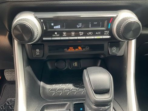 Used 2024 Toyota RAV4 LE FWD image 21