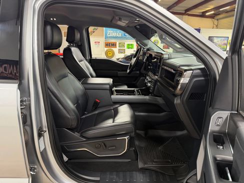 Used 2023 Ford F250 Lariat w/ Sport Appearance Package AWD/4WD image 21