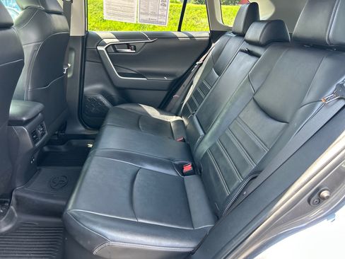 Used 2019 Toyota RAV4 Limited w/ Carpet Mat Package AWD/4WD image 9