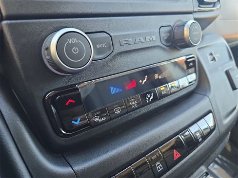 New 2026 RAM ProMaster 2500 w/ Convenience Group image 21