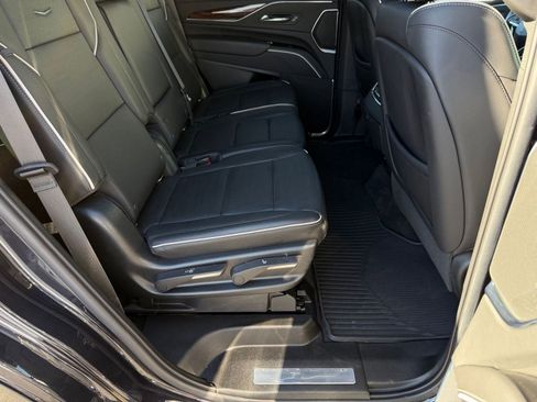 Certified 2022 Cadillac Escalade Premium Luxury image 31