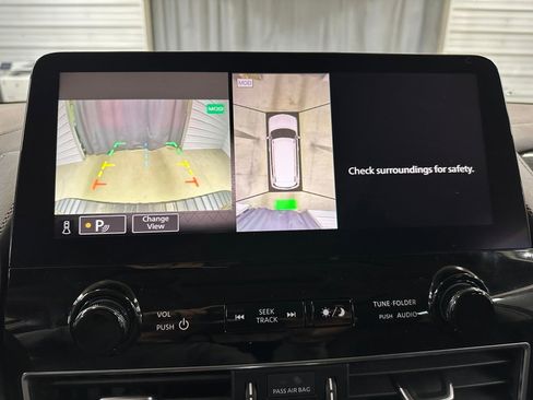 Used 2023 Nissan Armada Platinum w/ Captain's Chairs Package AWD/4WD image 16
