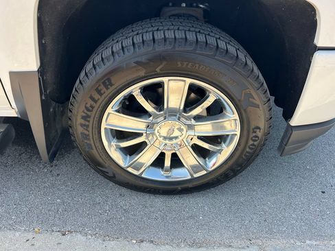 Used 2018 Chevrolet Silverado 1500 High Country AWD/4WD image 11