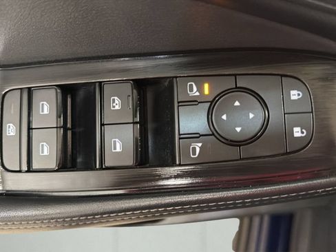 Used 2025 Nissan Rogue SV AWD/4WD image 15