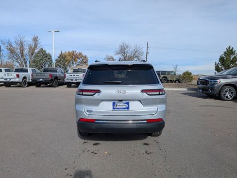 New 2025 Jeep Grand Cherokee L Limited w/ Trailer Tow Package image 8