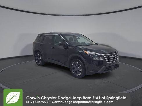 Used 2025 Nissan Rogue SV FWD image 3