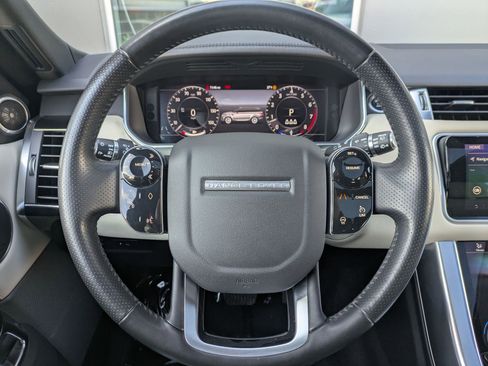 Used 2019 Land Rover Range Rover Sport HSE image 15