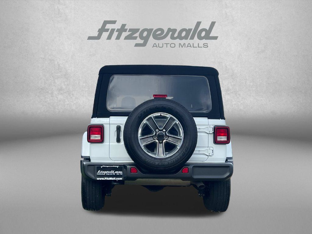 Used 2023 Jeep Wrangler Unlimited Sahara AWD/4WD image 7
