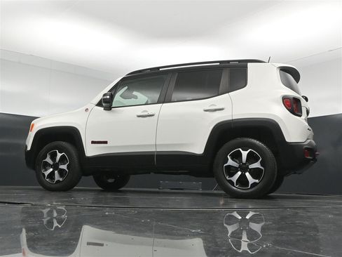 Used 2019 Jeep Renegade Trailhawk w/ Cold Weather Group II AWD/4WD image 34