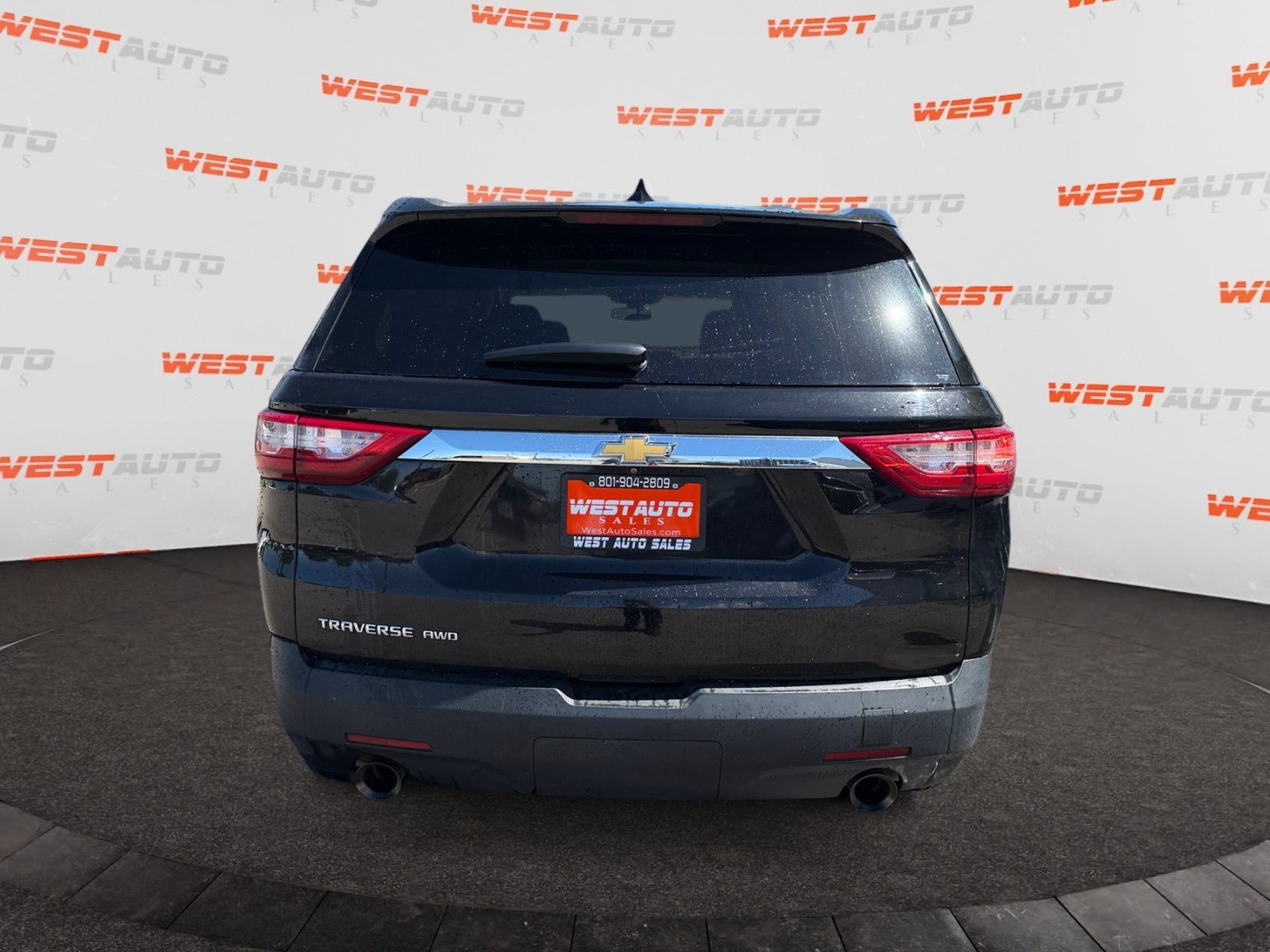Used 2020 Chevrolet Traverse LS AWD/4WD image 4
